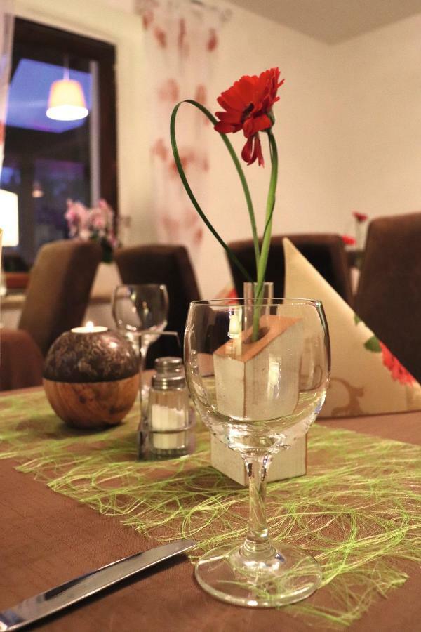 Hotel Feldmaus Olzheim Екстер'єр фото